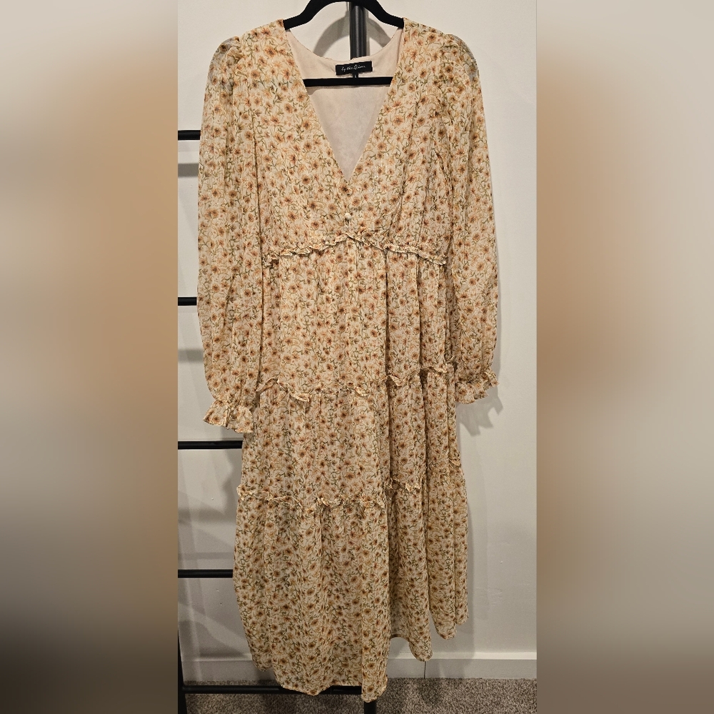 Maternity Floral V-Neck Tiered Maxi Dress - Cream Floral